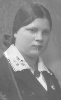 1937 г.Анна Ивановна Иванова в первый год работы в школе
